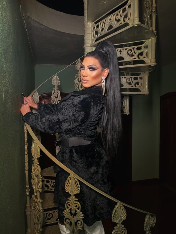 Anny Dominatrix 16