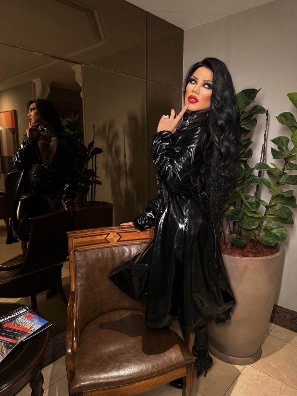 Anny Dominatrix 34