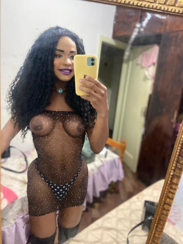 Karina Rios 100