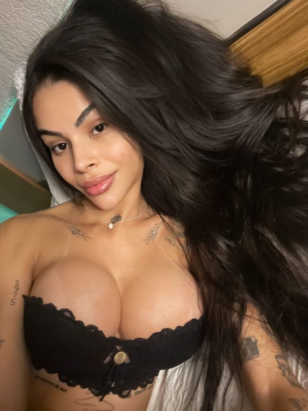Lívia de Castro 36