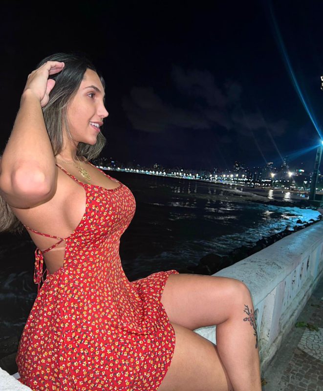 Gabriela Aguiar 69