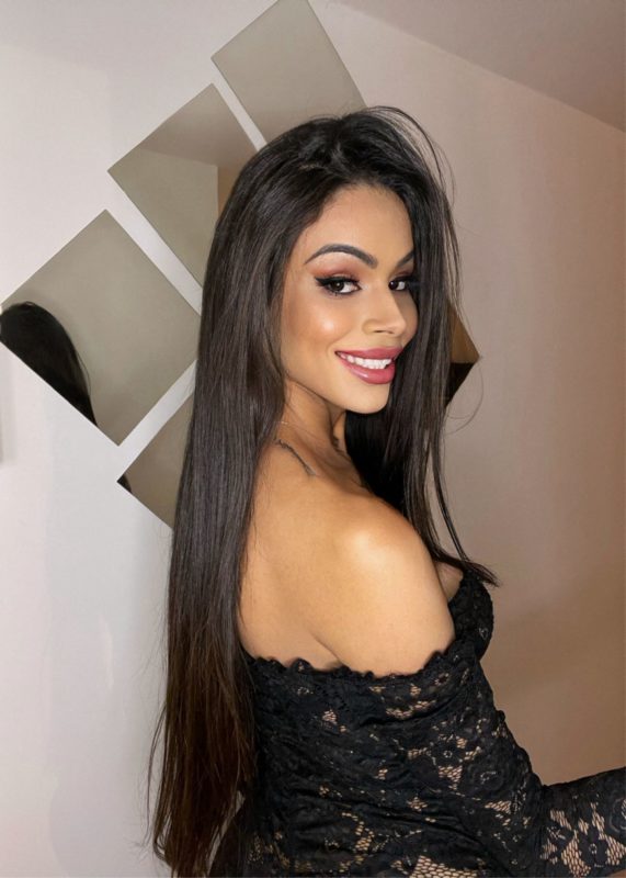 Lívia de Castro 35