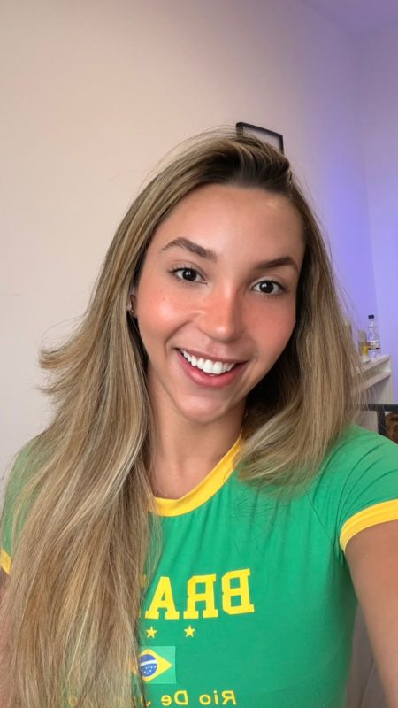 Gabriela Aguiar 33