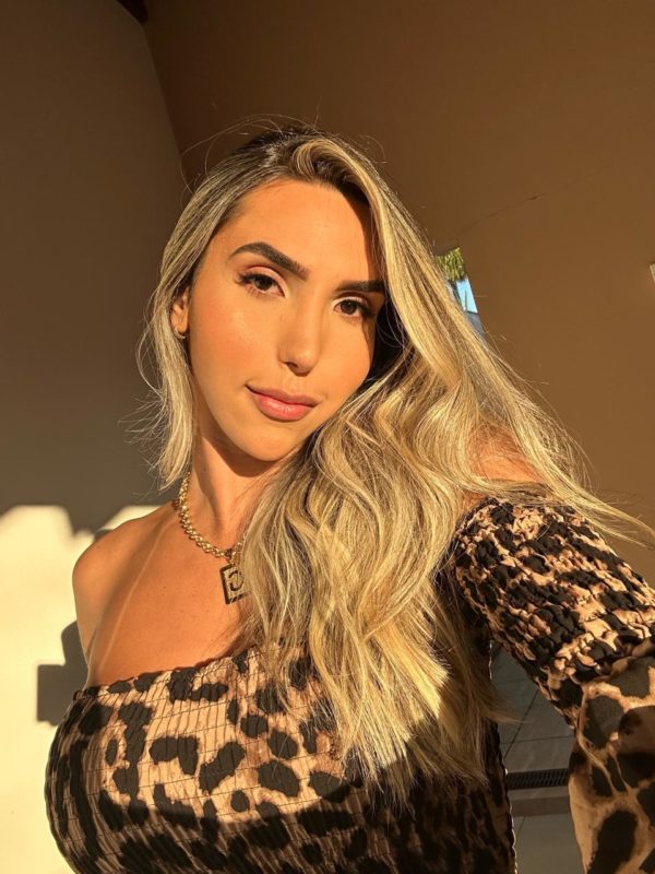 Gabriela Aguiar 49