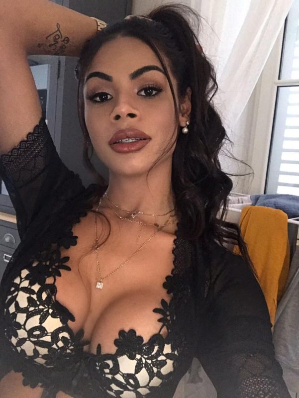 Lívia de Castro 47