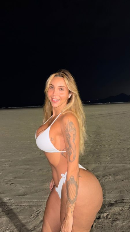 Gabriela Aguiar 14