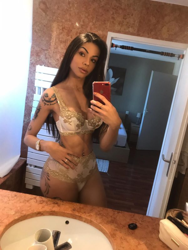 Lívia de Castro 69