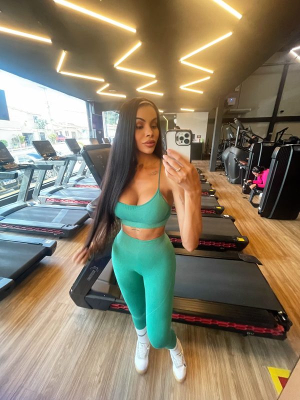 Lívia de Castro 30