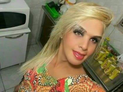 Leona Bessone 4