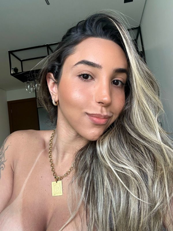 Gabriela Aguiar 39