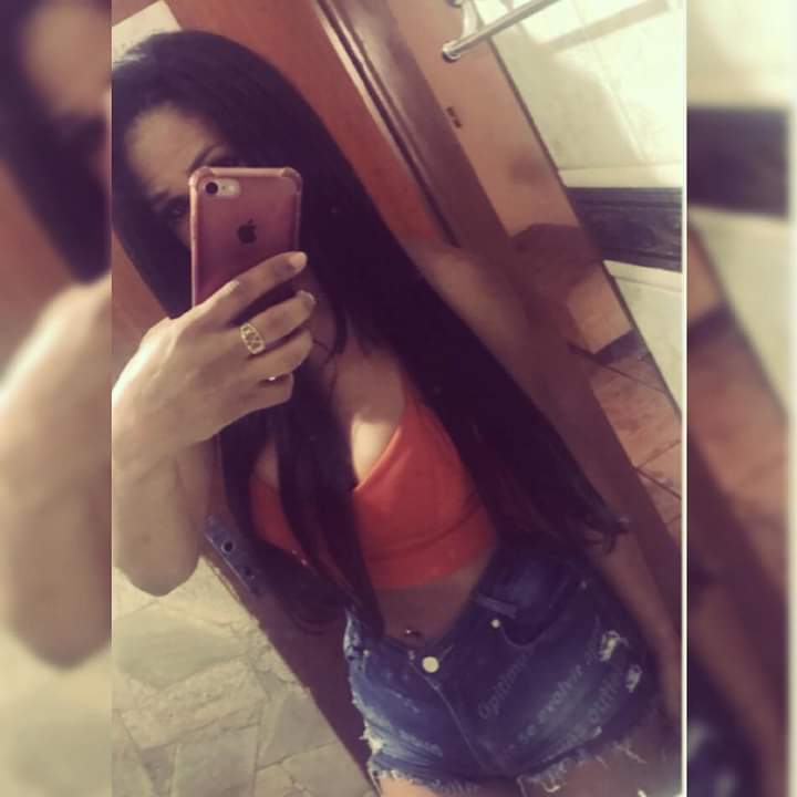 Monique Ferraz 61
