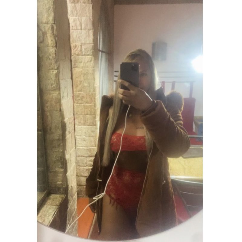 Monique Ferraz 21
