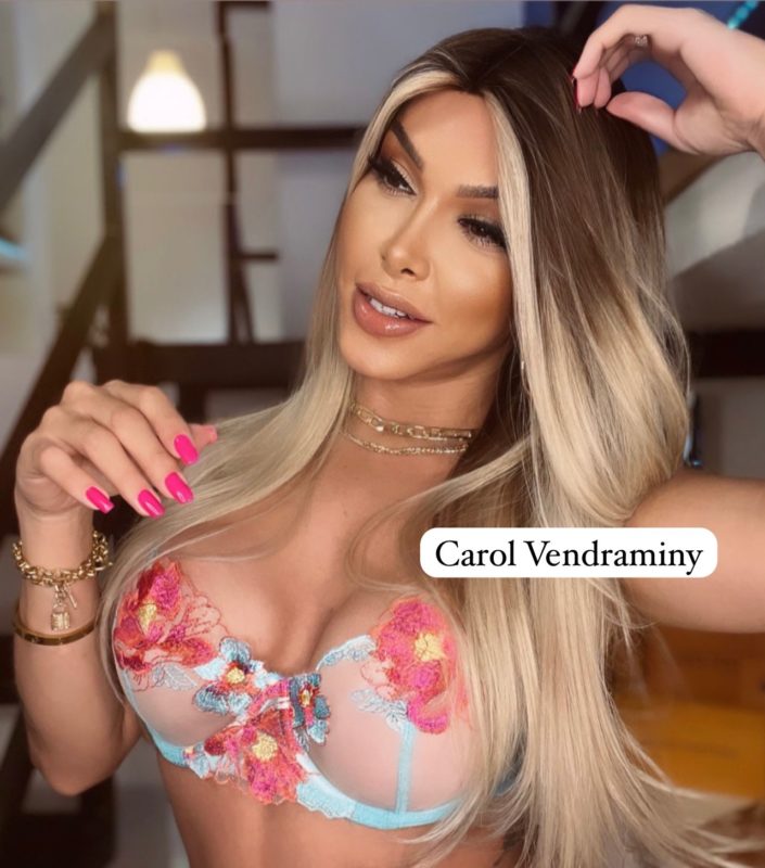 Carol Vendraminy 44