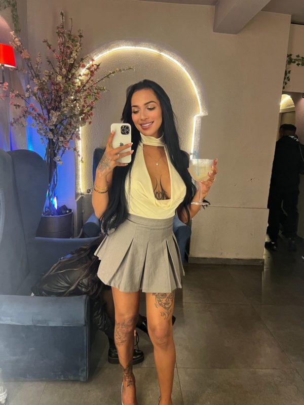 Mikaelly Vitória 4