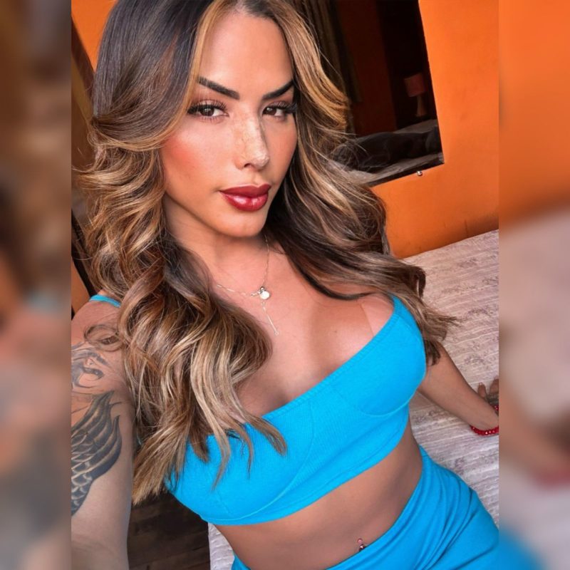 Julia Azevedo 17
