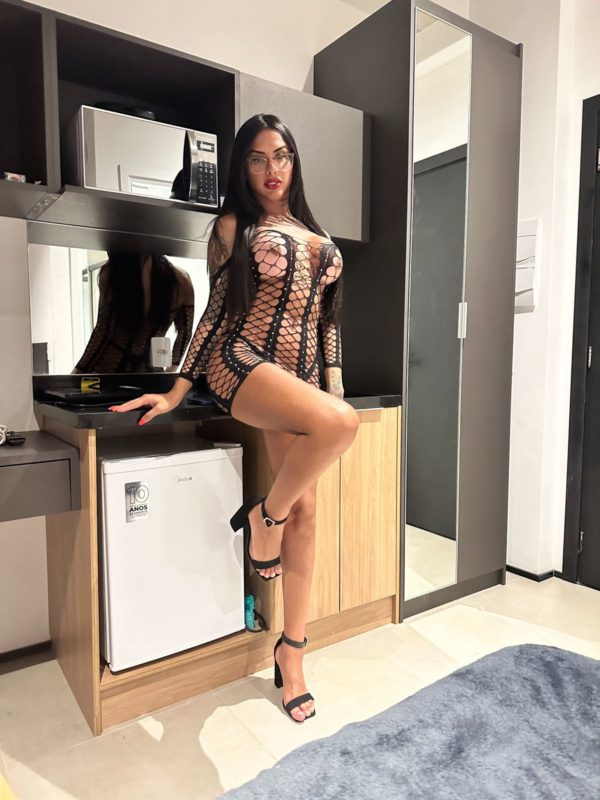 Julia Azevedo 35