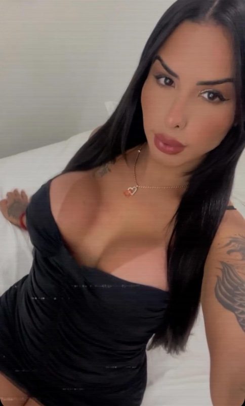 Julia Azevedo 29