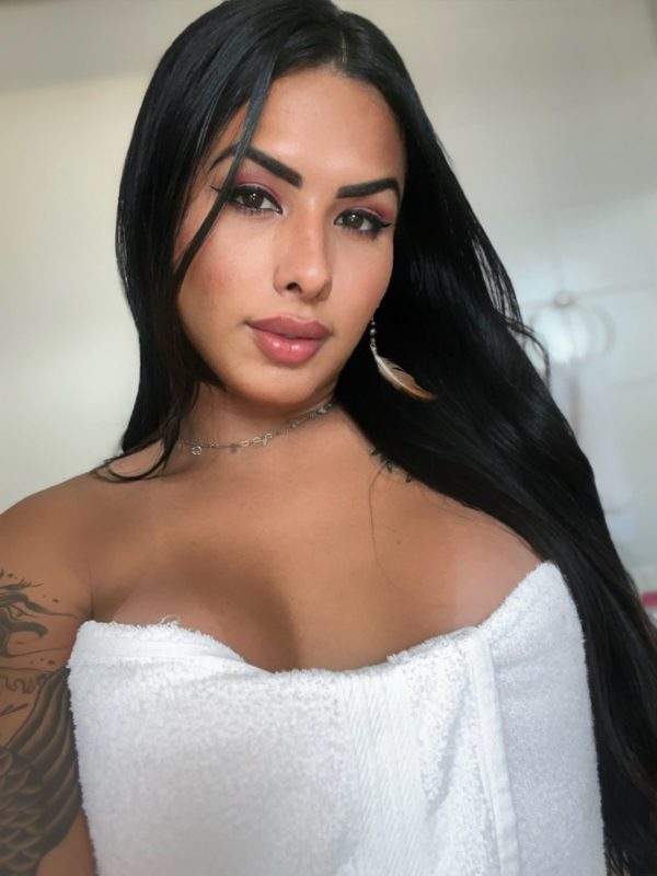 Julia Azevedo 217