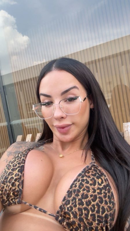 Julia Azevedo 44