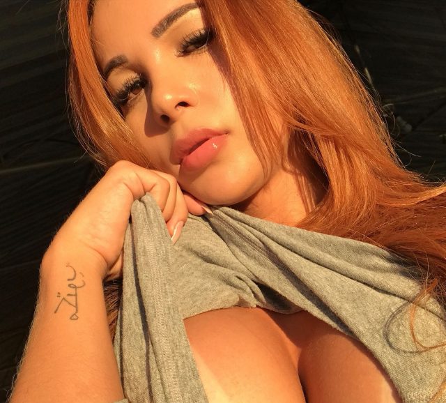 Alicia Lins 24
