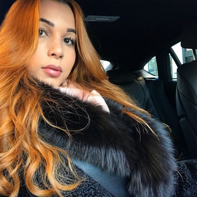 Alicia Lins 25