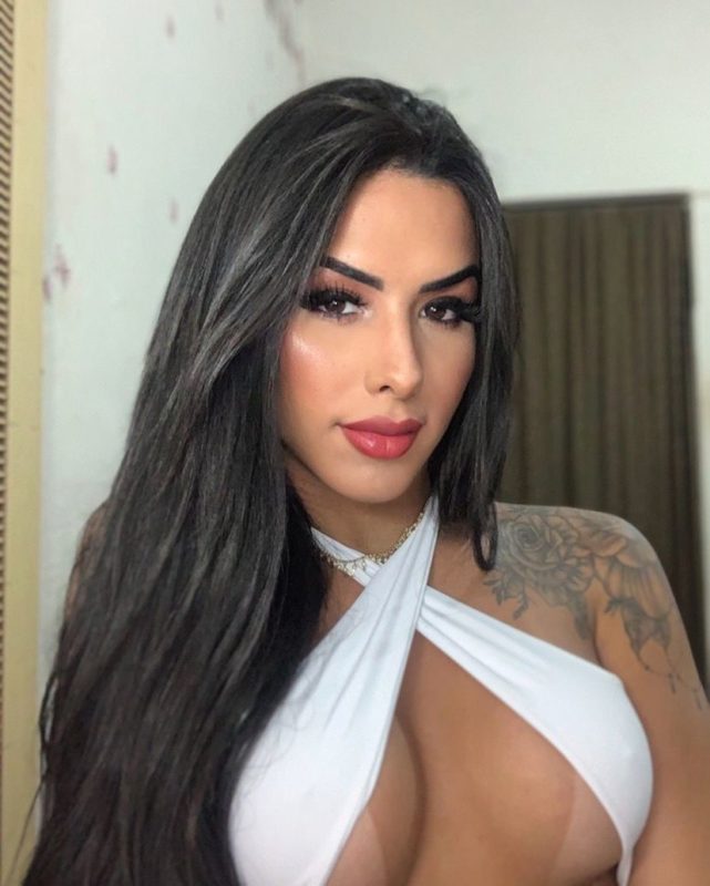 Julia Azevedo 132