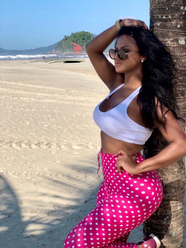 Giovana Cavalcanti 186