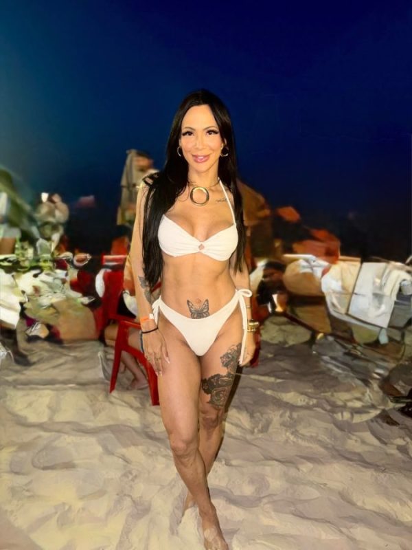 Aline Lincoln 1