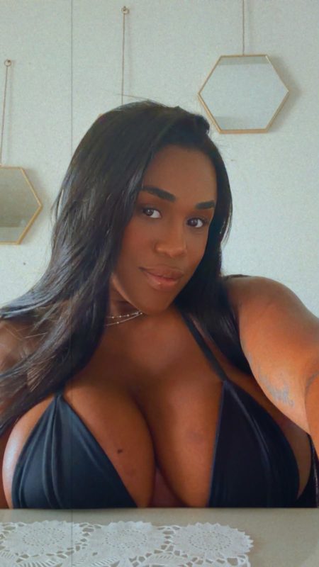 Anne Santana 9