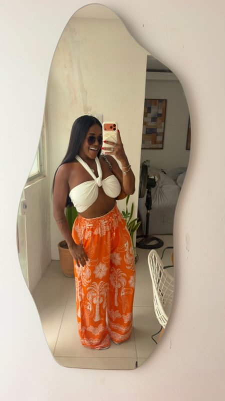 Anne Santana 37