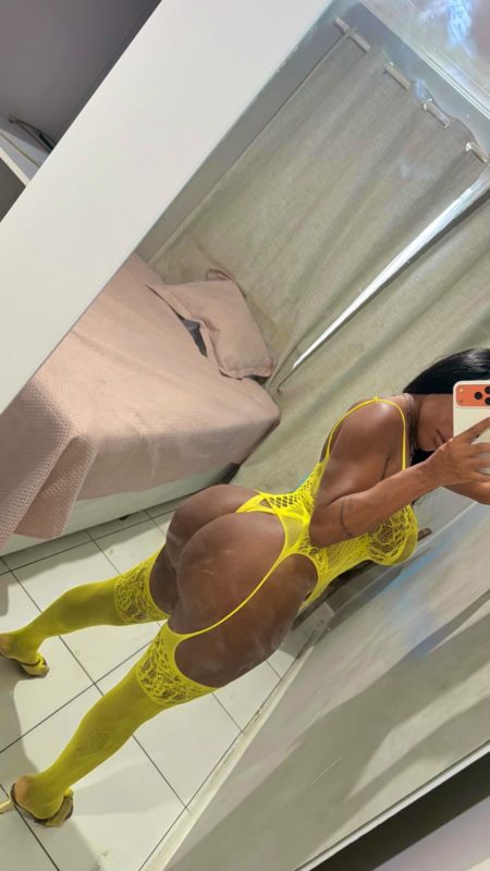 Anne Santana 41