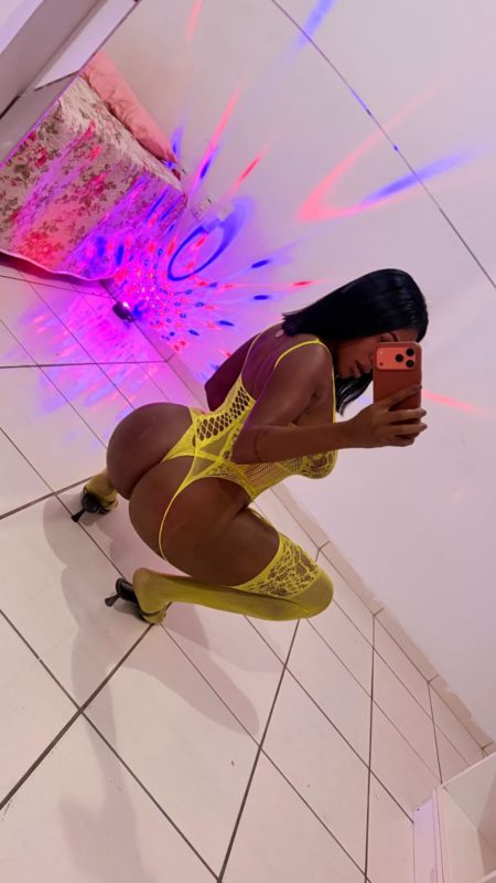 Anne Santana 36