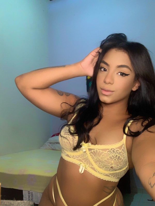 Amanda Ribeiro 7
