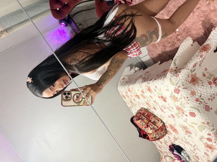 Nicolly Veiga 17