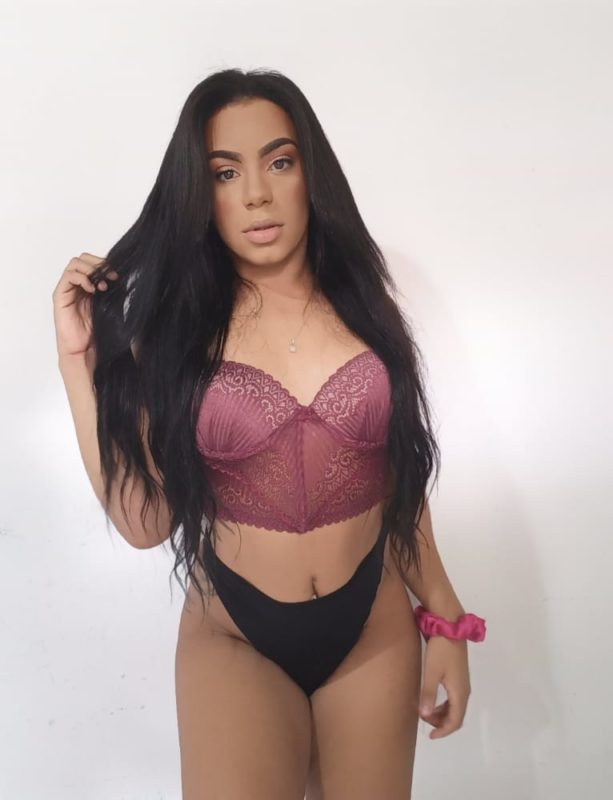 Amanda Ribeiro 13