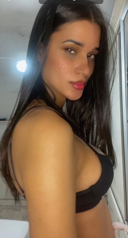 Isabela Santos - Sem Local 49