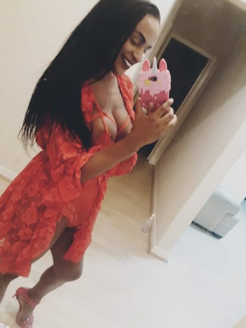 Renata Barbosa 27