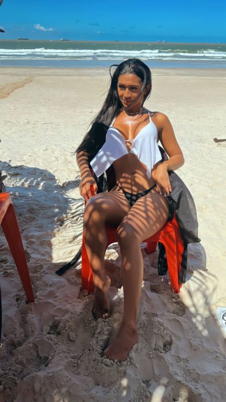 Victória Oliveira 17