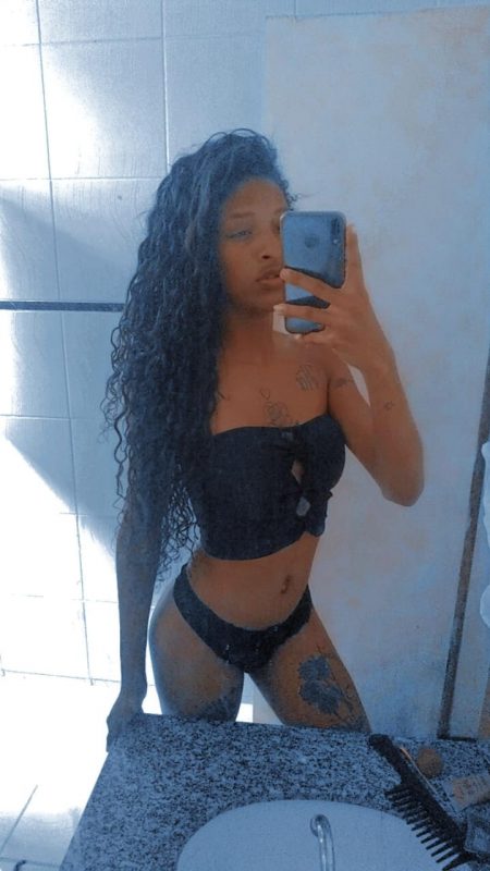 Renatta Fernandes 28
