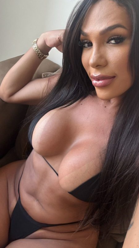 Priscila Gatíssima 24