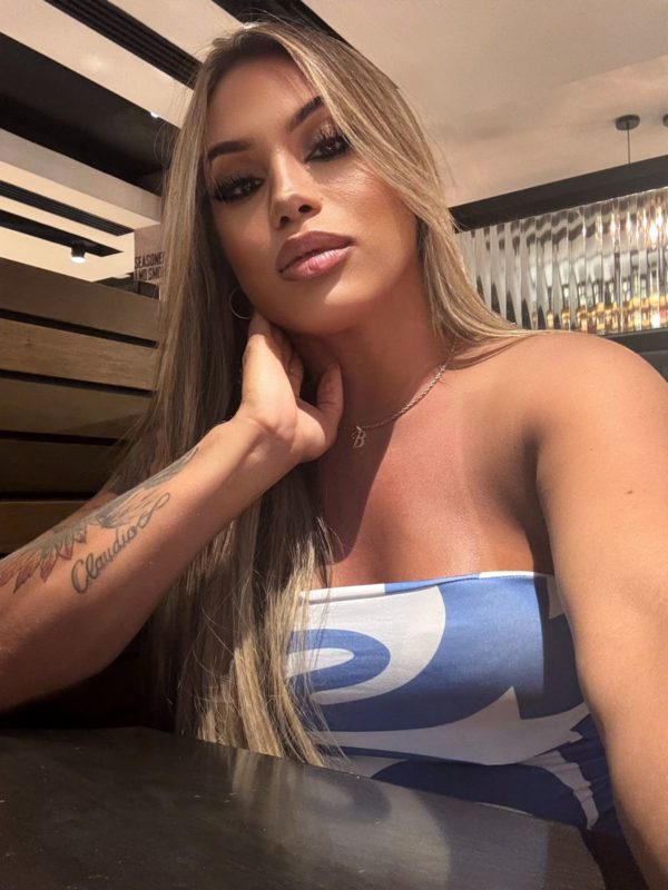 Bianca Sales 23