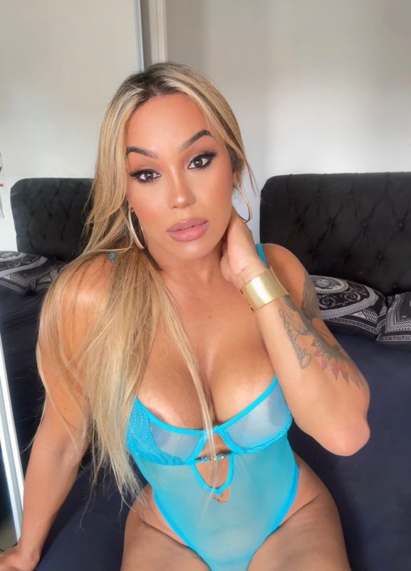 Bianca Sales 7