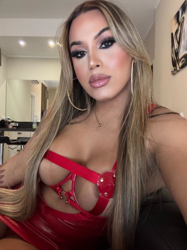 Bianca Sales 57