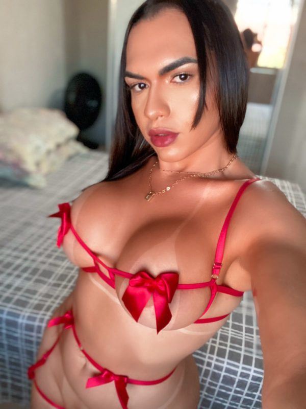 Larissa Gomes 42