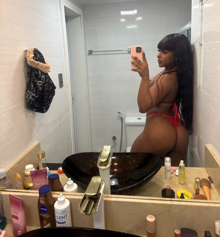 Mirela Lemos 53
