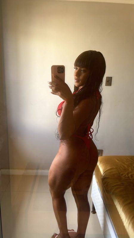 Mirela Lemos 50