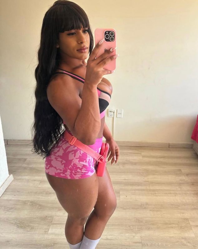 Mirela Lemos 6