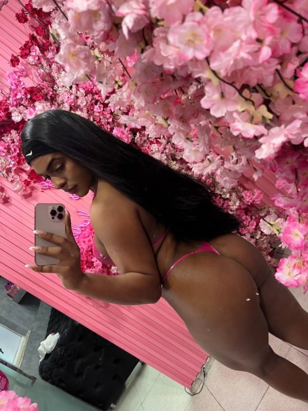 Mirela Lemos 18