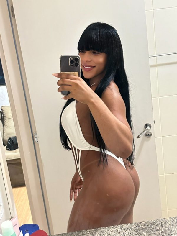 Mirela Lemos 25