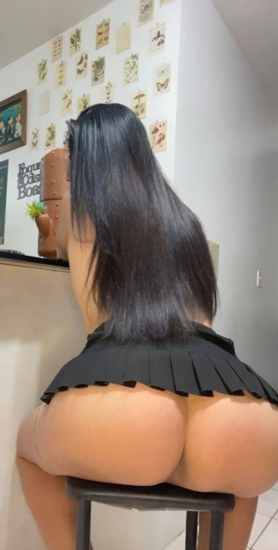 Emmanuelle Leone 20